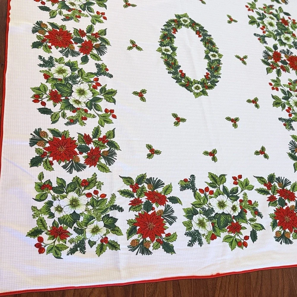 VTG Christmas Tablecloth 54x65 Poinsettia Holly Wreath Red White Floral READ‎